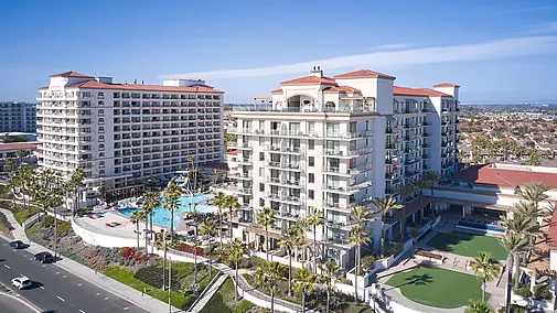 Welcome to the Waterfront Beach Resort, Huntington Beach